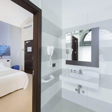 B&B Hotel Trieste Hotel